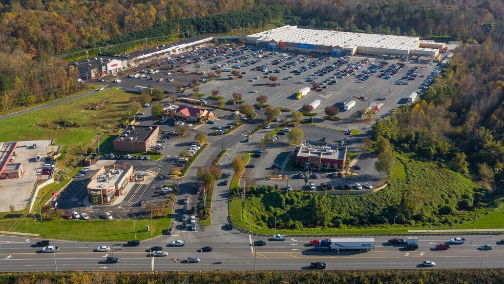 1218-1226 E Dixie Dr, Asheboro, NC à louer - Photo du bâtiment - Image 1 de 4