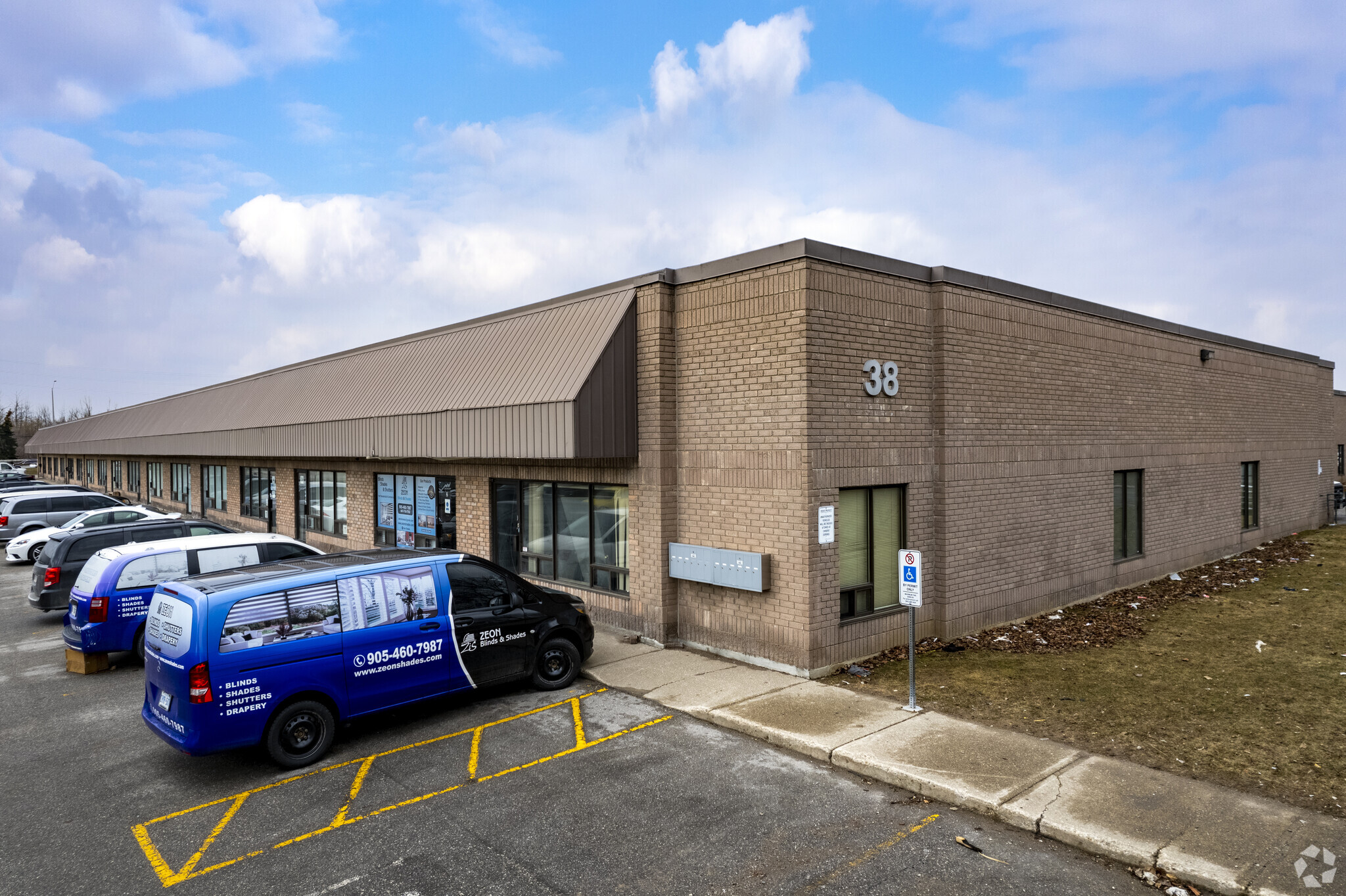 38 Regan Rd, Brampton, ON à vendre Photo principale- Image 1 de 1