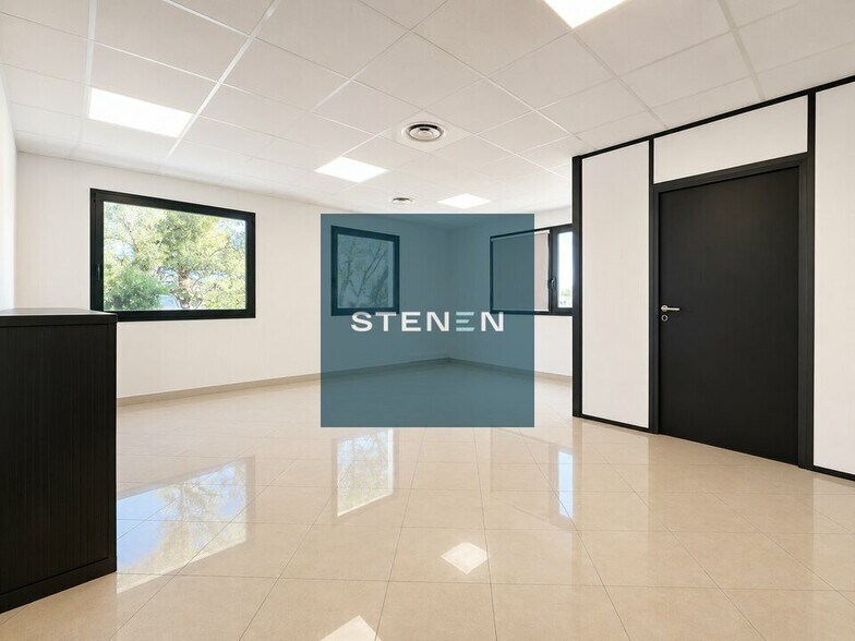 Office in Vitrolles for lease - Interior Photo - Image 3 of 5