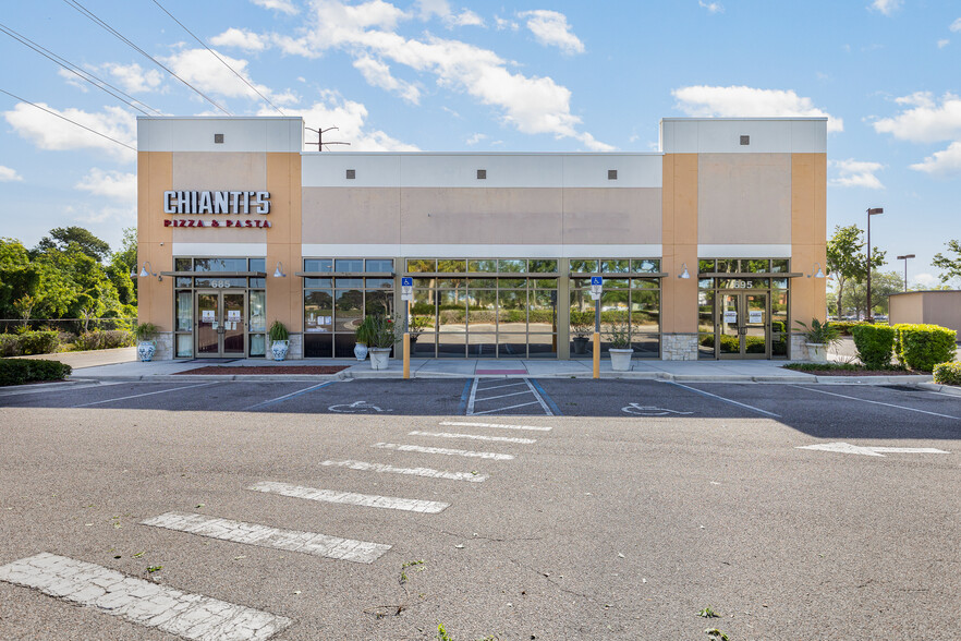 675-685 Towne Center Blvd, Sanford, FL à vendre - Photo du b timent - Image 1 de 28