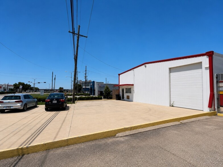 1349 Veterans Memorial Hwy, Kenner, LA for sale - Building Photo - Image 2 of 12