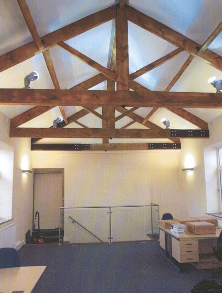 68 Blackburn Rd, Rossendale for lease - Interior Photo - Image 3 of 5