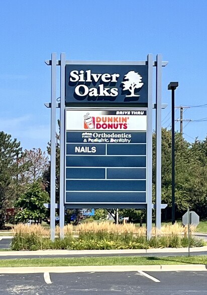 2536-2590 N Route 83, Round Lake Beach, IL à louer - Photo de l’enseigne - Image 3 de 5