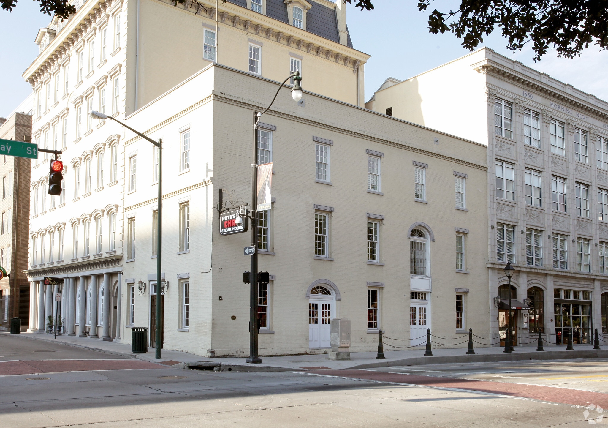 111 W Bay St, Savannah, GA for sale Primary Photo- Image 1 of 4