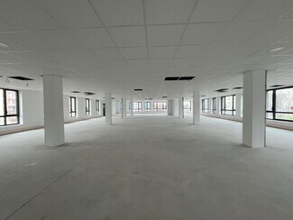 Plus de détails pour 50 Boulevard Ambroise Croizat, Vénissieux - Bureau à vendre