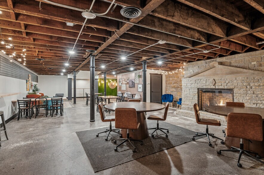 100 State St N, Waseca, MN à vendre - Photo du bâtiment - Image 3 de 32