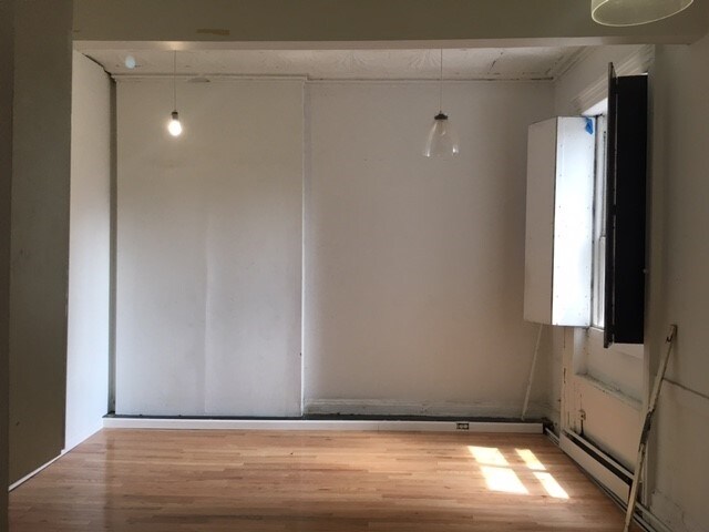 206 W 23rd St, New York, NY à louer - Photo du bâtiment - Image 2 de 10