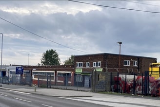 Lupton Ave, Leeds for lease Building Photo- Image 1 of 2