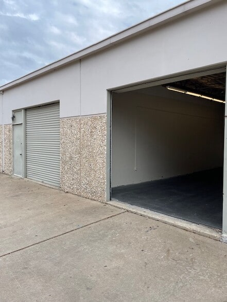6448 E Hwy 290, Austin, TX for lease - Building Photo - Image 2 of 8