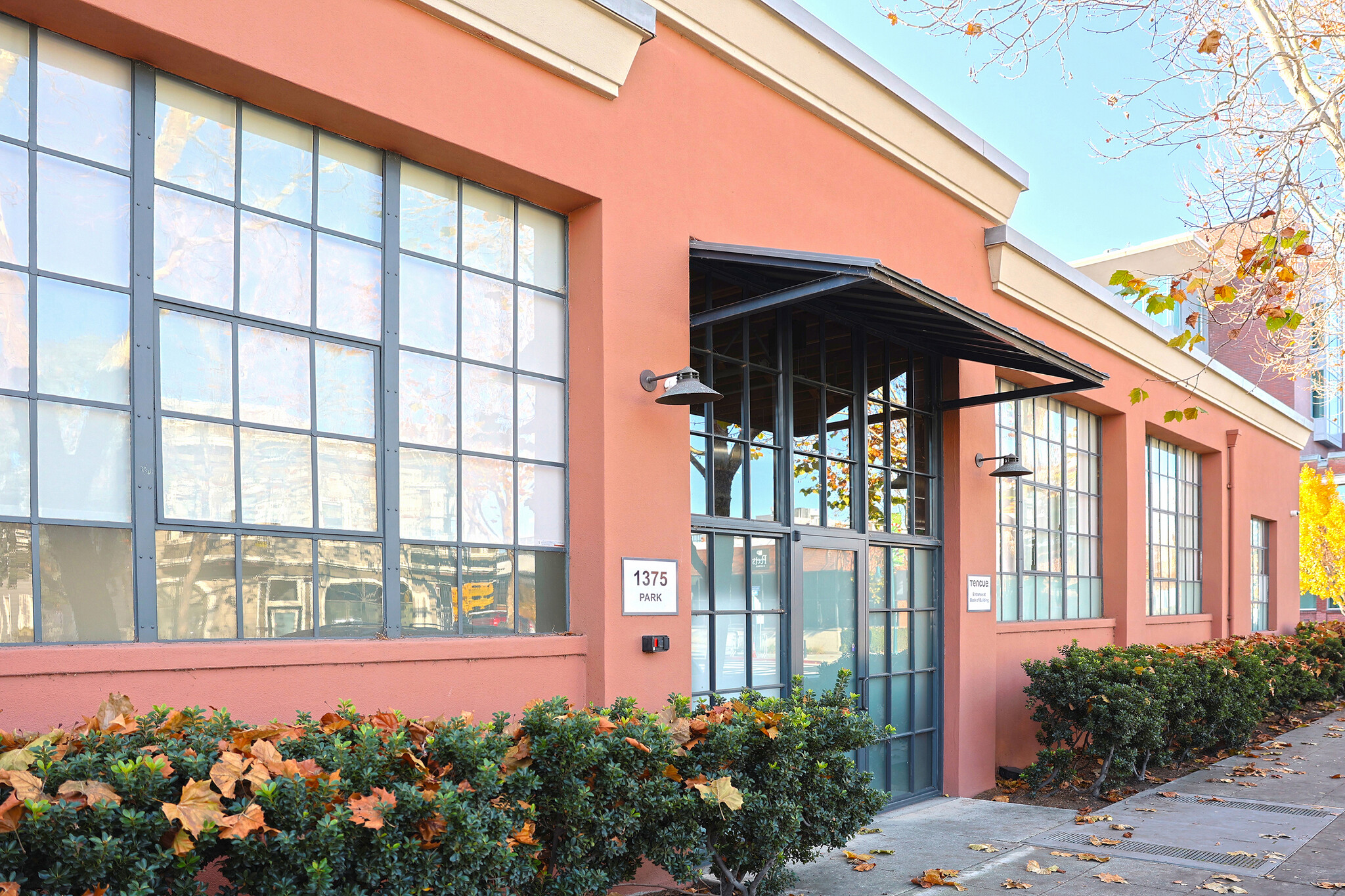 1375 Park Ave, Emeryville, CA for lease Building Photo- Image 1 of 17