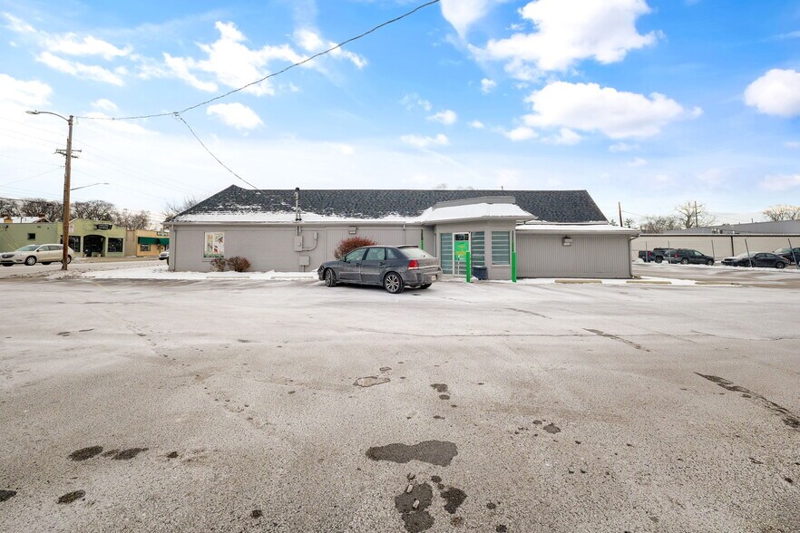 2645-2655 W Central Ave, Toledo, OH à vendre - Photo du bâtiment - Image 2 de 12