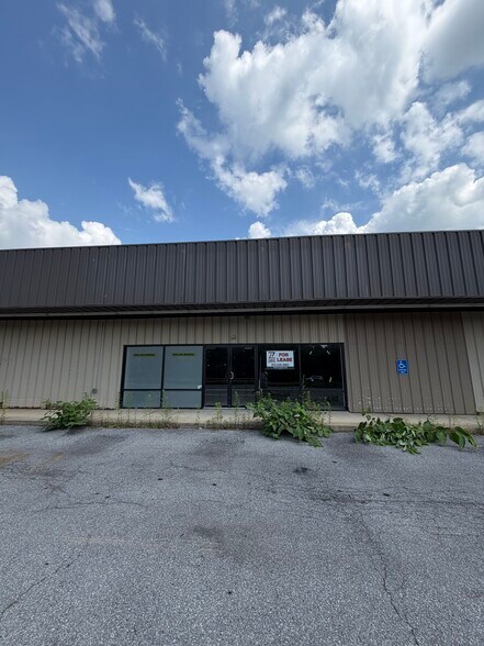 6858 Route 711, Seward, PA for lease - Building Photo - Image 2 of 10