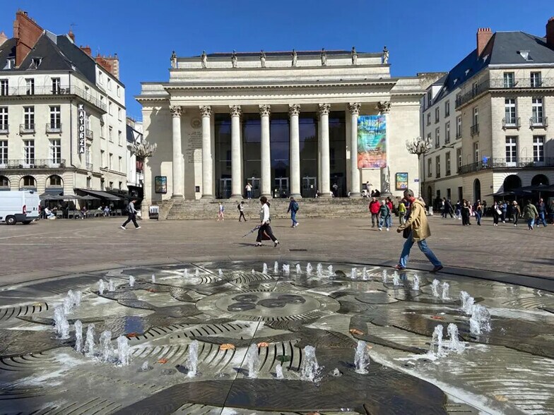 Bureau dans Nantes à vendre - Photo du bâtiment - Image 2 de 6