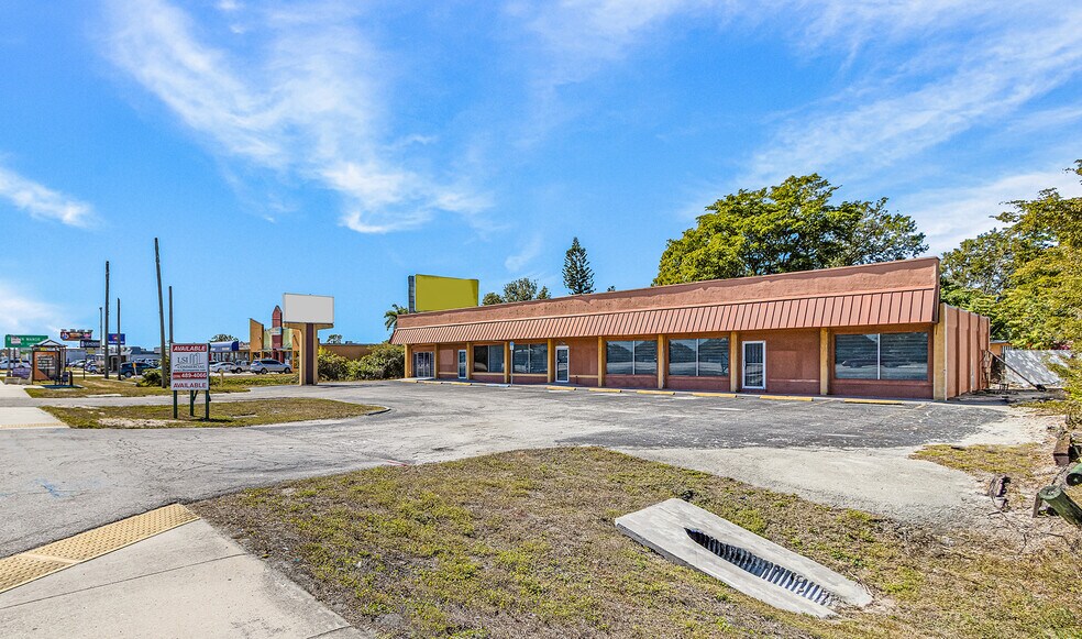 11286 S Cleveland Ave, Fort Myers, FL à vendre - Aérien - Image 3 de 5