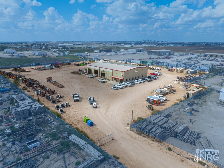 2401 E County Road 123, Midland, TX à louer - Photo du bâtiment - Image 3 de 13