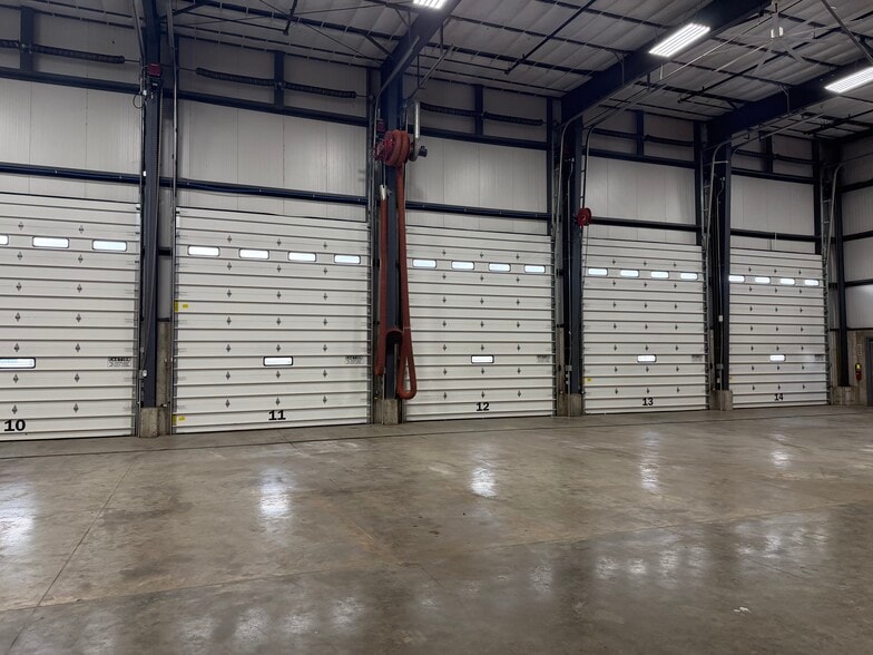 3700 Rider Trail S, Earth City, MO for lease - Interior Photo - Image 2 of 8