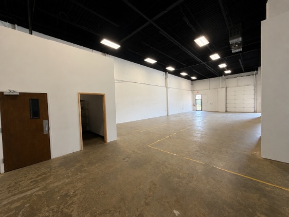 8196 Terminal Rd, Lorton, VA for lease Interior Photo- Image 1 of 22