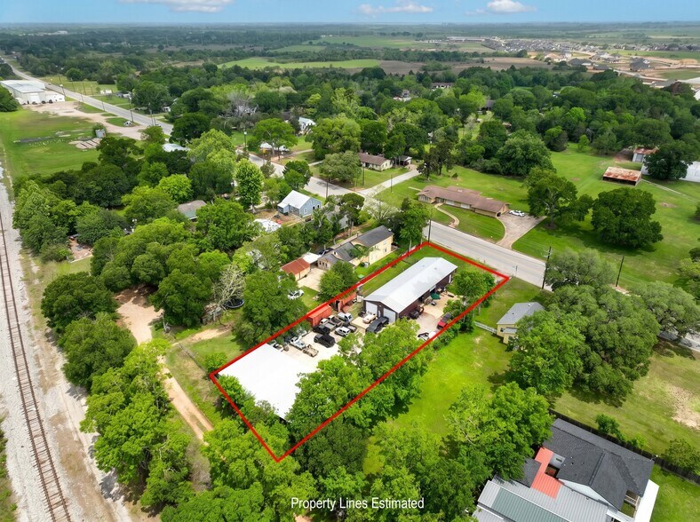 518 Columbus Rd, Sealy, TX à vendre - Photo du bâtiment - Image 2 de 26