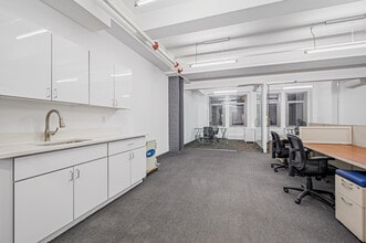 295 Madison Ave, New York, NY à vendre Photo intérieure- Image 2 de 5