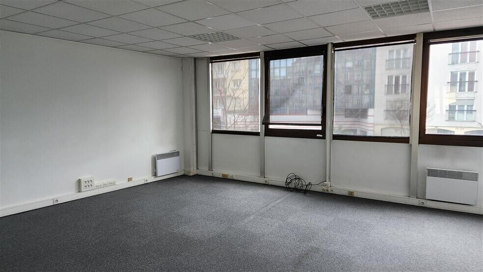 Bureau dans Bourg-la-Reine à louer - Photo du bâtiment - Image 3 de 5