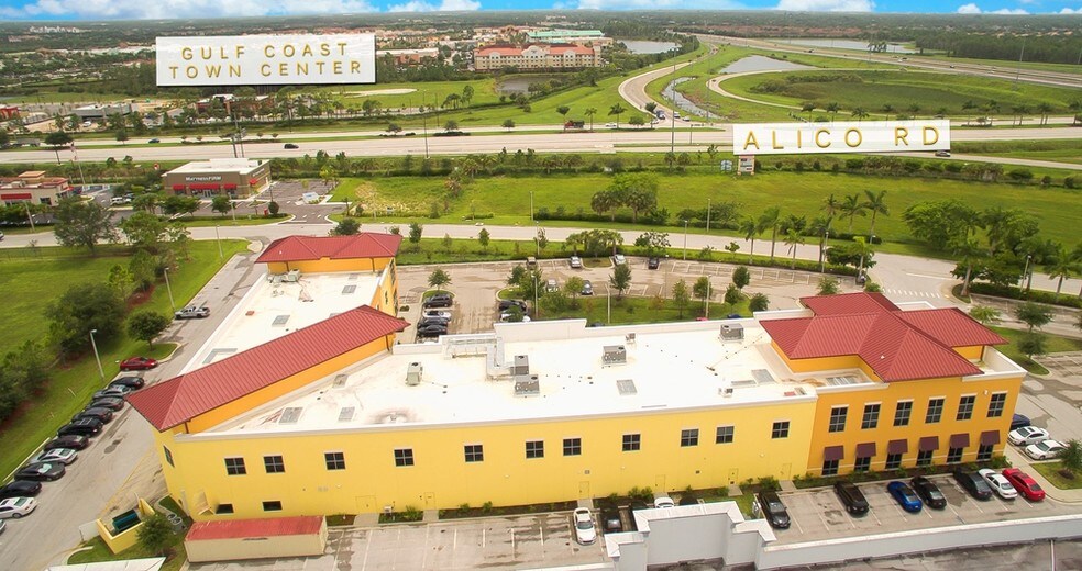 9961 Interstate Commerce Dr, Fort Myers, FL à louer - Photo du bâtiment - Image 2 de 13