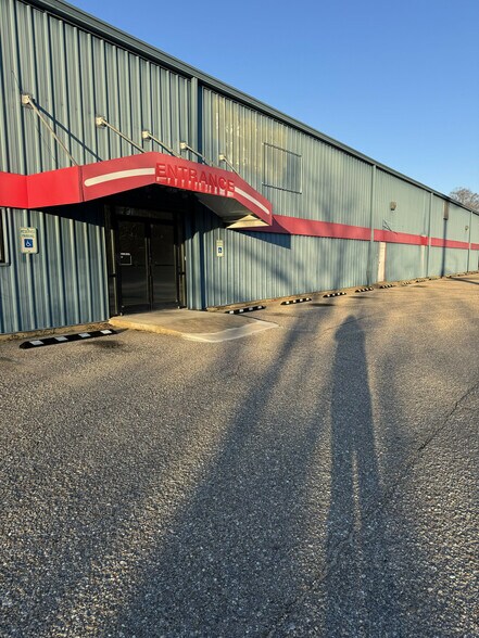 720 W South Blvd, Montgomery, AL for sale - Building Photo - Image 2 of 24