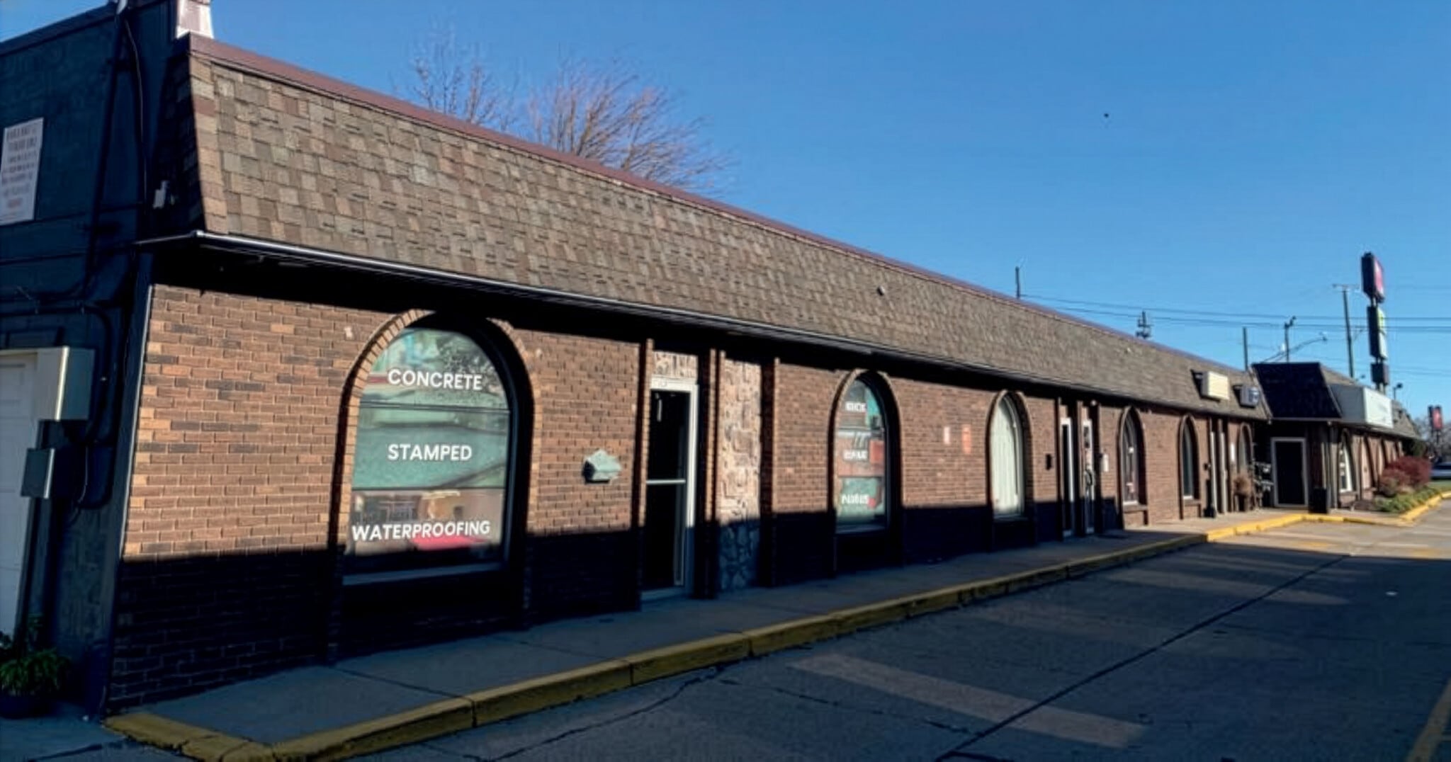 25213-25223 Gratiot Ave, Roseville, MI for lease Interior Photo- Image 1 of 3