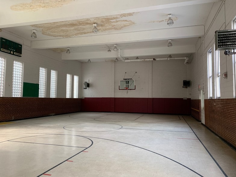 1916-1938 E Allegheny Ave, Philadelphia, PA for sale - Interior Photo - Image 2 of 28