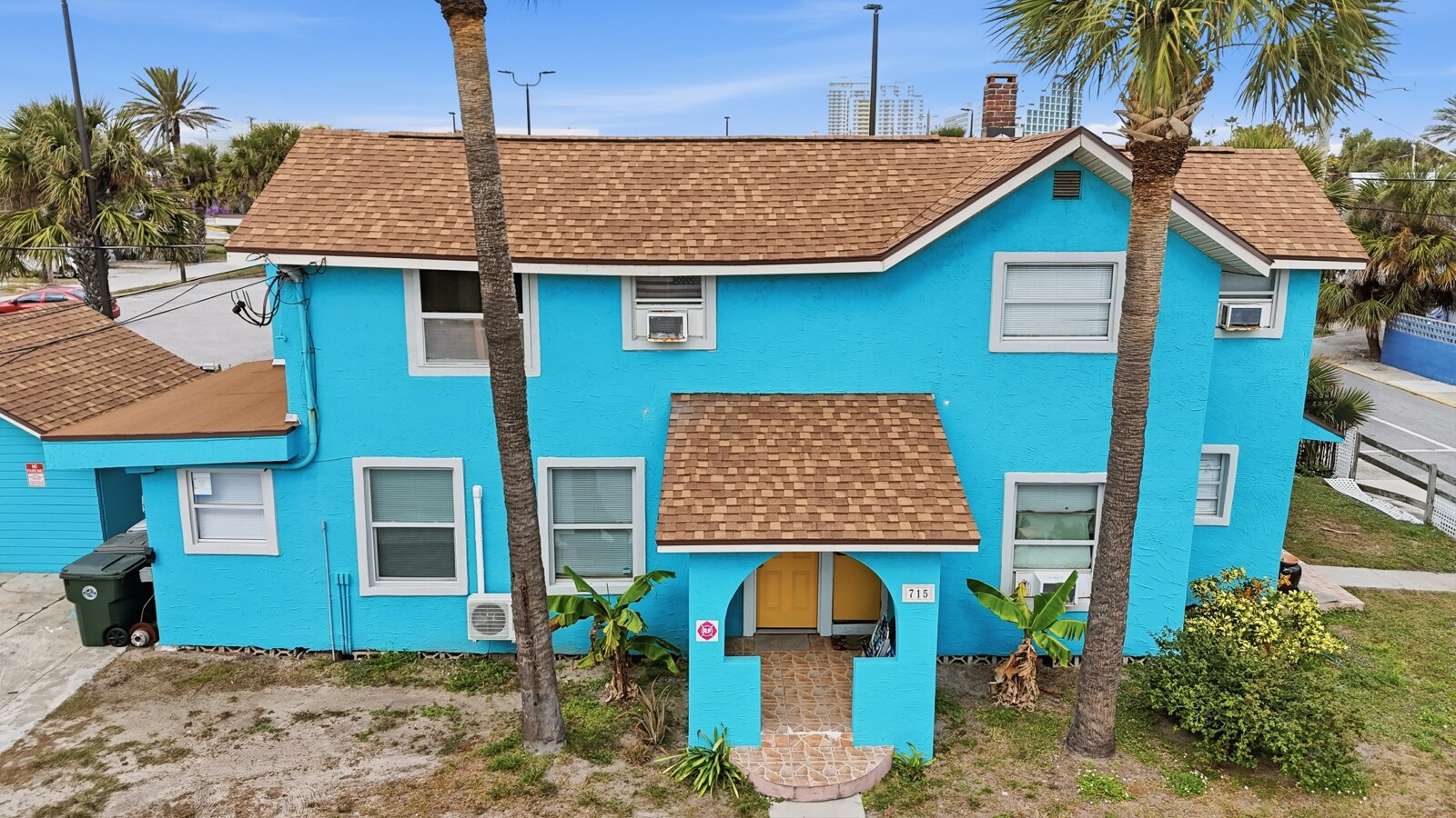 715 Harvey Ave, Daytona Beach, FL à vendre Photo principale- Image 1 de 69