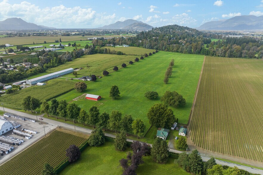 10124 Reeves rd, Chilliwack, BC à vendre - Photo du bâtiment - Image 3 de 17