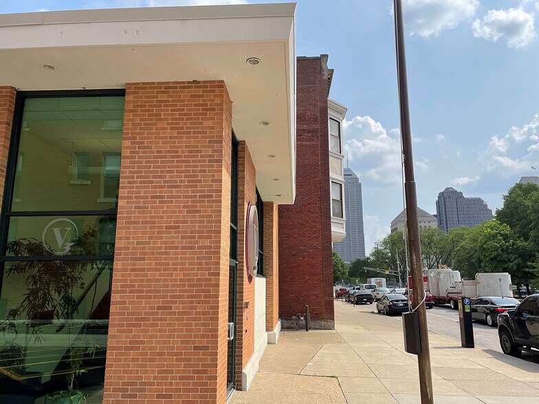619 N Pennsylvania St, Indianapolis, IN à louer - Photo du bâtiment - Image 2 de 3