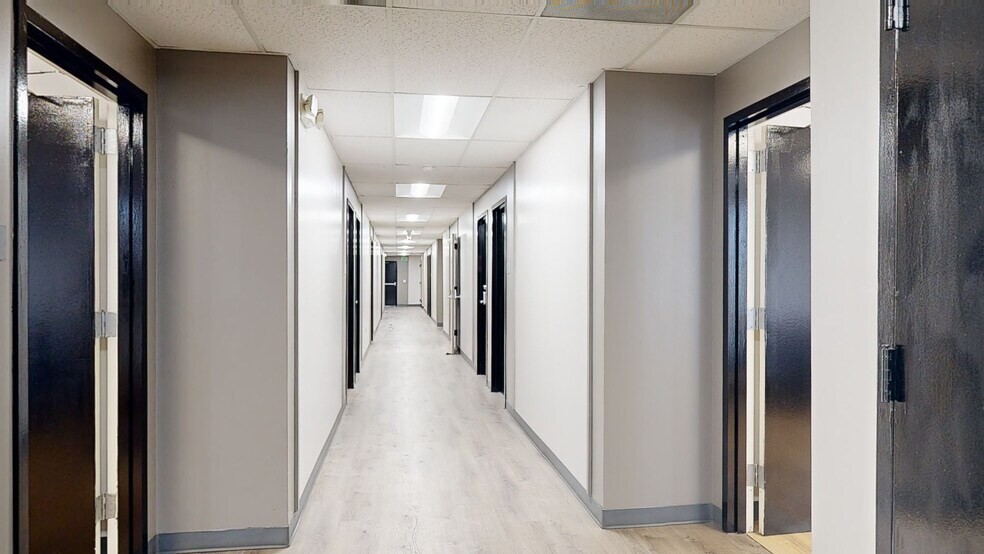 5925 E Dr Martin Luther King Jr Blvd, Tampa, FL à louer - Numérisation 3D de Matterport - Image 2 de 12