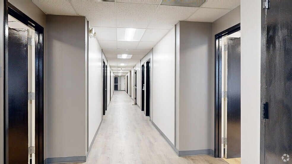 5925 E Dr Martin Luther King Jr Blvd, Tampa, FL à louer - Numérisation 3D de Matterport - Image 2 de 12