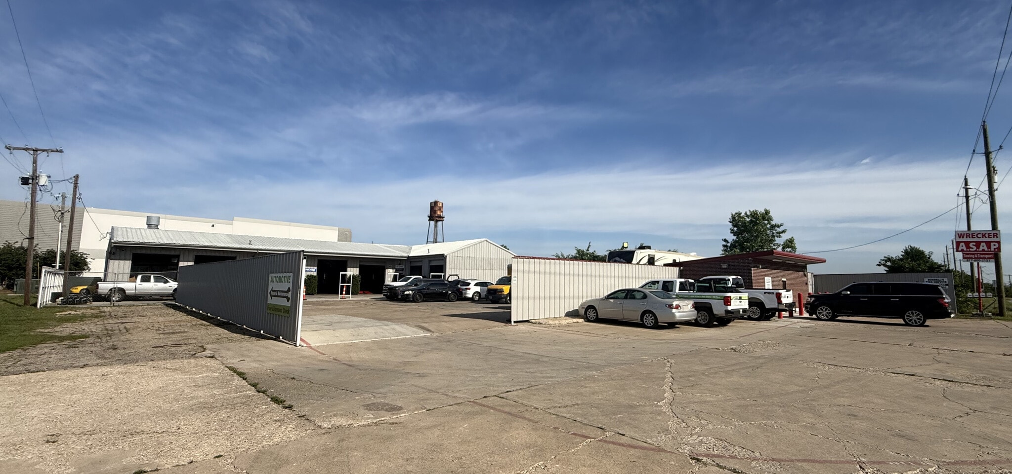 200 S Blue Mound Rd, Fort Worth, TX for lease Primary Photo- Image 1 of 8