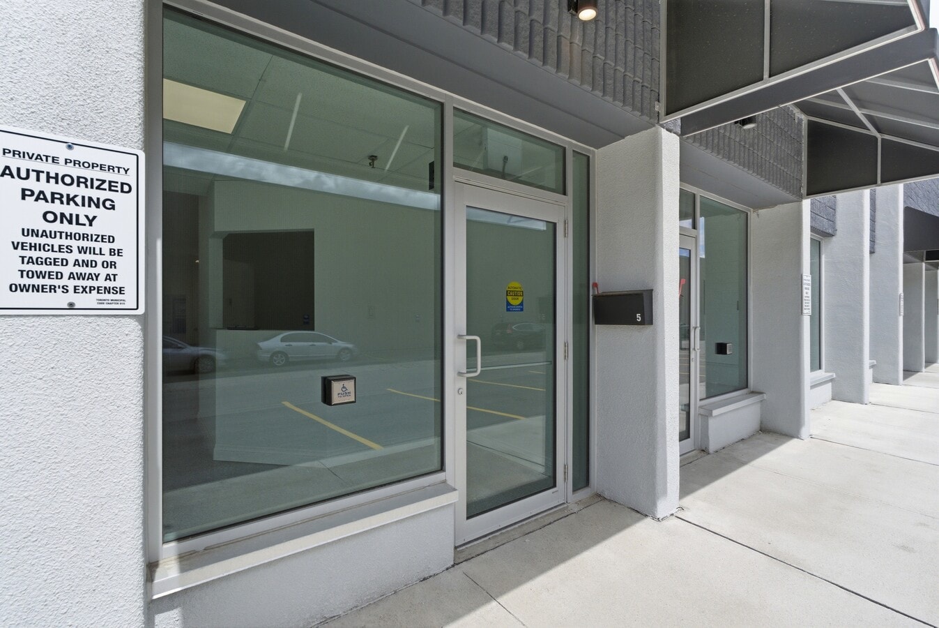 397 Humberline Dr, Toronto, ON M9W 5X3 - Unit 5 - - Interior Photo - Image 2 of 22