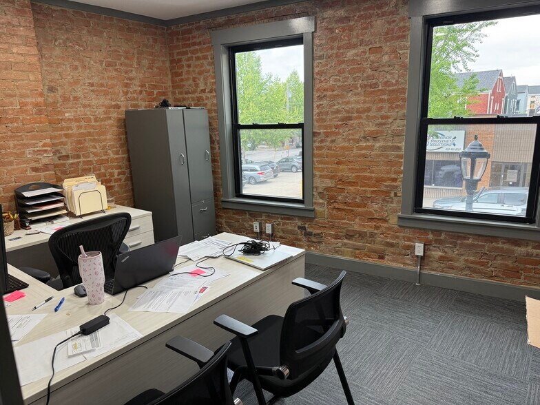 910-912 Monmouth St, Newport, KY à vendre - Photo du bâtiment - Image 2 de 6