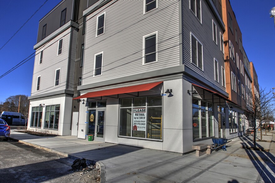 611 Main St, South Portland, ME for lease - Building Photo - Image 2 of 5