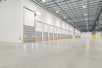 8130 NW 74th St, Medley, FL for lease Lobby- Image 2 of 3