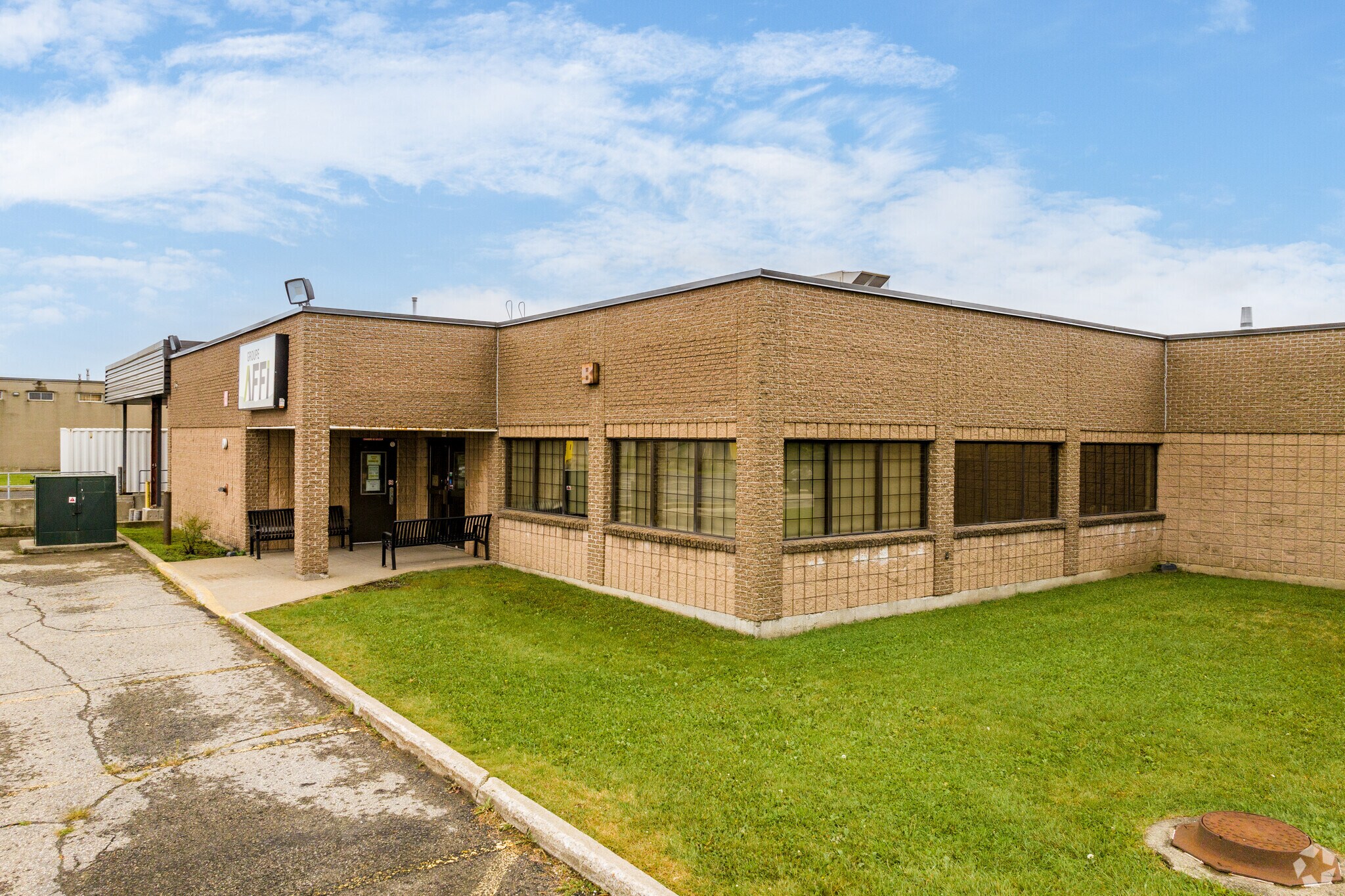 9100 Rue Claveau, Montréal, QC for sale Building Photo- Image 1 of 1