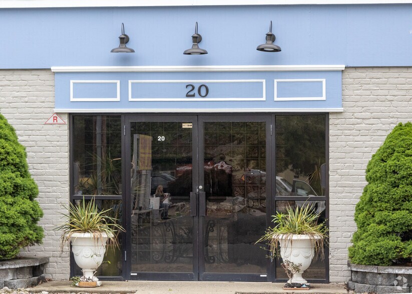 20 E Willow St, Millburn, NJ à vendre - Photo du bâtiment - Image 2 de 3