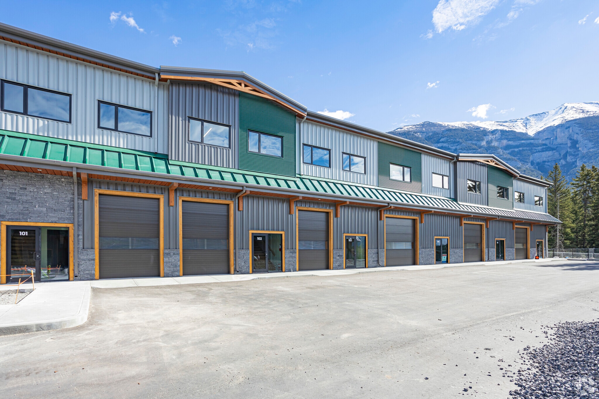 100 Alpine Mdws, Canmore, AB for lease Primary Photo- Image 1 of 12