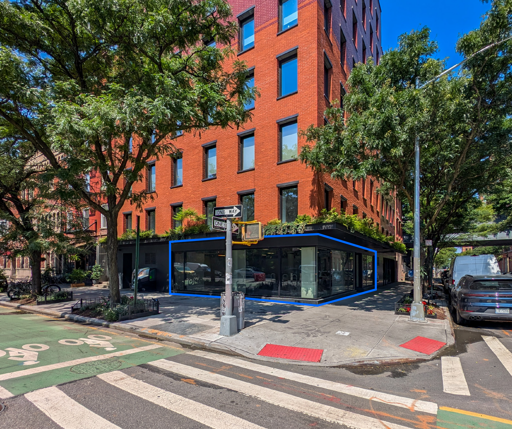 500 W 22nd St, New York, NY for lease Building Photo- Image 1 of 6