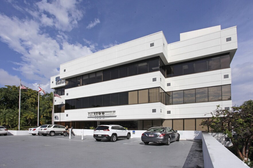 1700 E Las Olas Blvd, Fort Lauderdale, FL à louer - Photo du bâtiment - Image 3 de 9