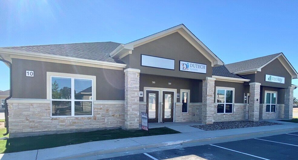 1640 Highland Falls Dr, Leander, TX à vendre - Photo du bâtiment - Image 1 de 22