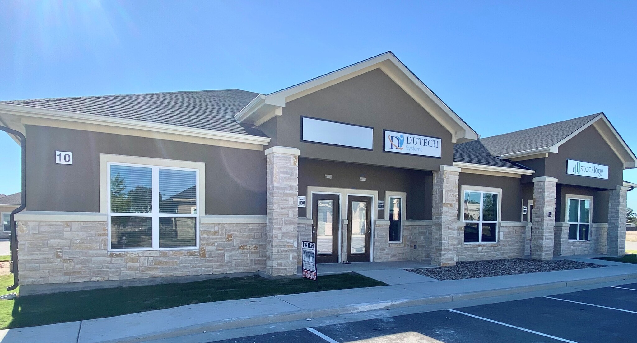 1640 Highland Falls Dr, Leander, TX à vendre Photo du bâtiment- Image 1 de 23