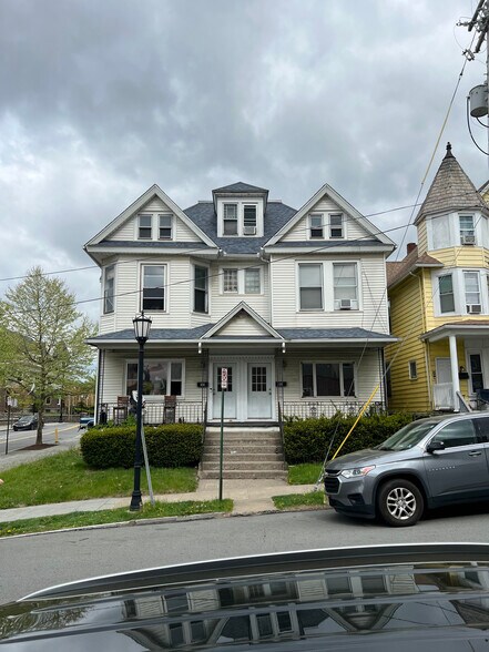 Scranton University Student Housing portfolio of 3 properties for sale on LoopNet.ca - Building Photo - Image 3 of 8