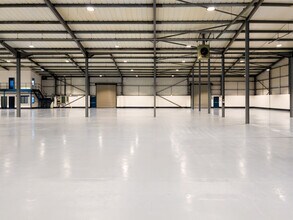 Blackburn Rd, Dunstable for lease Interior Photo- Image 2 of 8