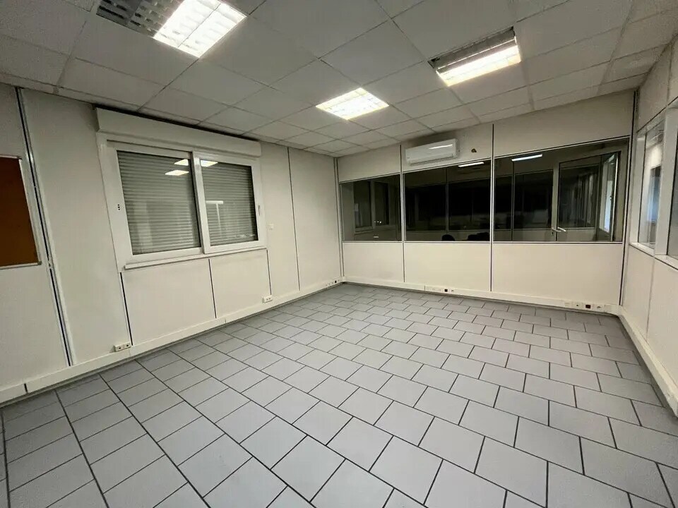 Bureau dans Piolenc à louer Photo intérieure- Image 1 de 6