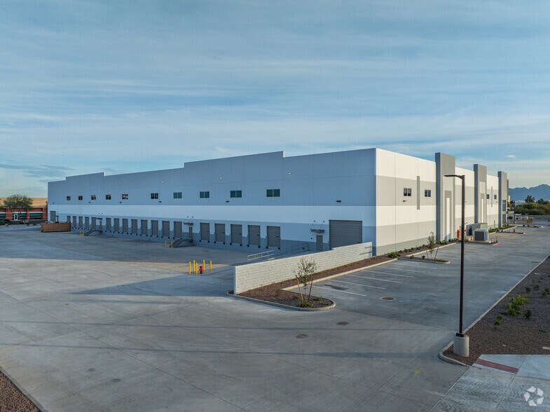 101st Ave & Van Buren St, Avondale, AZ à vendre - Photo du bâtiment - Image 2 de 6