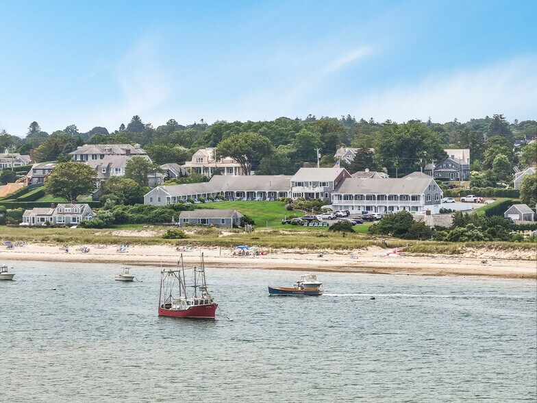 196 Shore Rd, Chatham, MA à vendre - Photo principale - Image 1 de 30